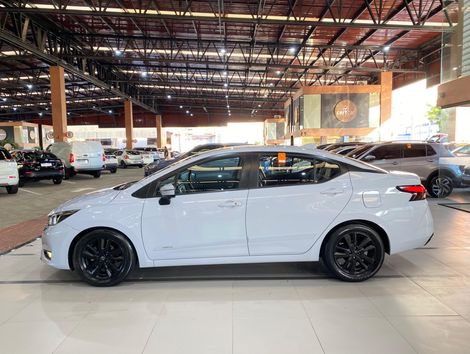 Nissan VERSA Advance 1.6 16V Flex Aut.