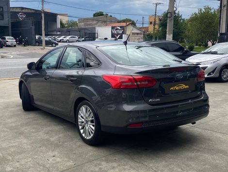 Ford Focus 2.0 16V/SE/SE Plus Flex 5p Aut.