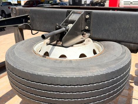 MERCEDES-BENZ Atego 3330 B 8x4 2p (diesel)(E5)