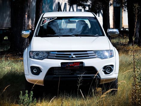 Mitsubishi L200 Triton HPE 3.2 CD TB Int.Diesel Aut
