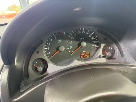 Chevrolet Corsa Hatchback 1.0 MPFI 8V 71cv 5p