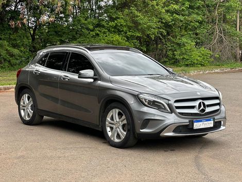 Mercedes GLA 200 Vis. Black Ed. 1.6 TB 16V  Aut.