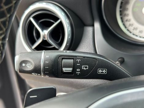 Mercedes GLA 200 Vis. Black Ed. 1.6 TB 16V  Aut.