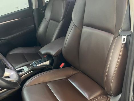 Toyota Hilux SW4 SRX 4x4 2.8 TDI 16V Dies. Aut.