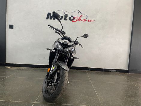 TRIUMPH STREET TRIPLE 765 R