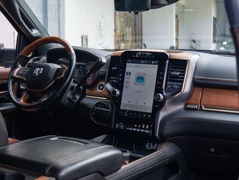 RAM 3500 LIMITED LONGHORN 6.7 TB CD Diesel