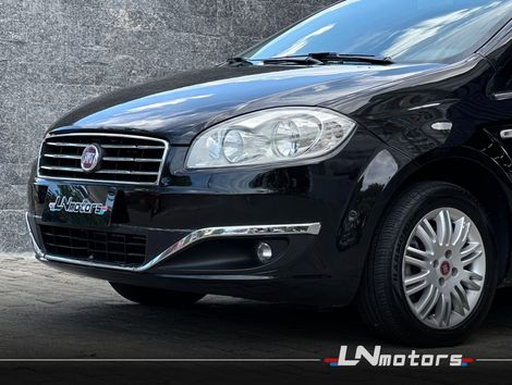 Fiat LINEA ESSENCE 1.8 Flex 16V 4p