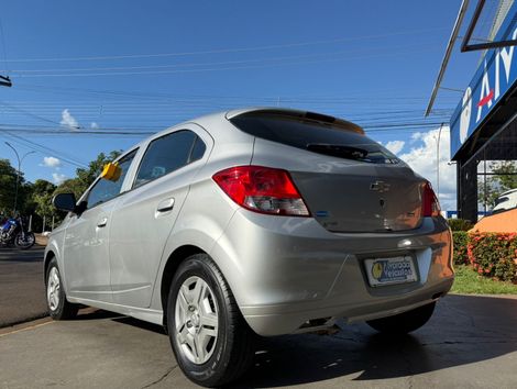 Chevrolet ONIX HATCH Joy 1.0 8V Flex 5p Mec.