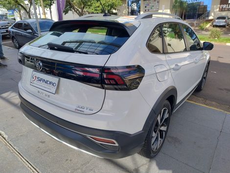 VolksWagen Nivus Highline 1.0 200 TSI Flex Aut.