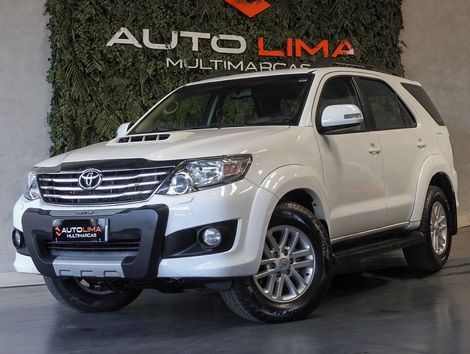 Toyota Hilux SW4 SRV D4-D 4x4 3.0 TDI Dies. Aut