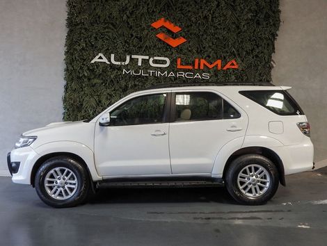 Toyota Hilux SW4 SRV D4-D 4x4 3.0 TDI Dies. Aut