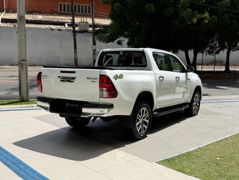 Toyota Hilux CD SRV 4x4 2.7 Flex 16V Aut.