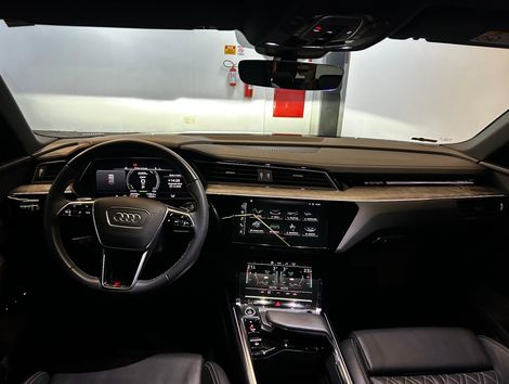 Audi E-TRON Performace Aut. (Elétrico)