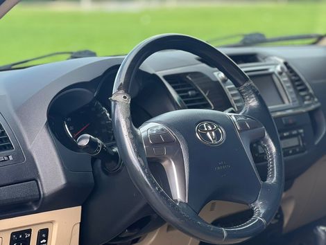 Toyota Hilux SW4 SRV D4-D 4x4 3.0 TDI Dies. Aut