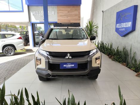 Mitsubishi L200 Triton Savana 2.4 4x4 Die. Aut.