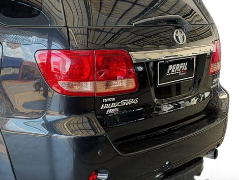 Toyota Hilux SW4 SRV D4-D 4x4 3.0 TDI Dies. Aut