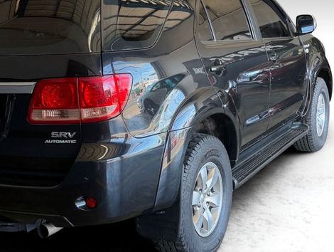 Toyota Hilux SW4 SRV D4-D 4x4 3.0 TDI Dies. Aut