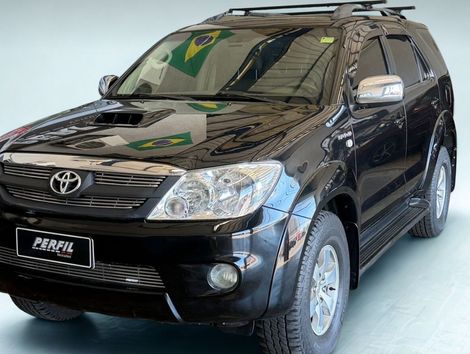 Toyota Hilux SW4 SRV D4-D 4x4 3.0 TDI Dies. Aut