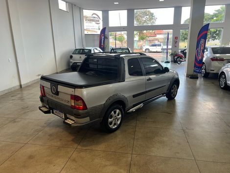 Fiat Strada Trekking 1.6 16V Flex CD