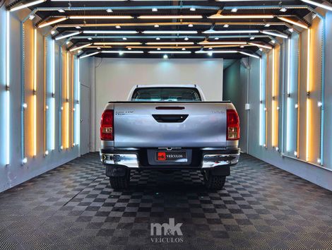 Toyota Hilux CD SR 4x4 2.8 TDI Diesel Aut.