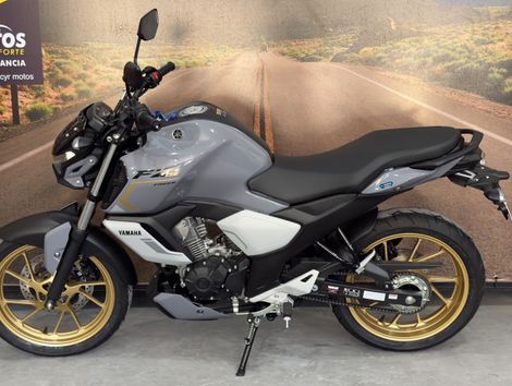 YAMAHA FZ15 CONNECTED