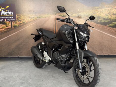 YAMAHA FZ15 CONNECTED