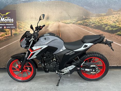YAMAHA FZ25 CONNECTED