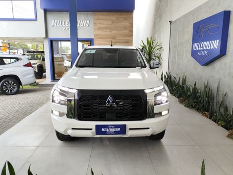 Mitsubishi Triton HPE 2.4 CD 4x4 TB Diesel Aut.