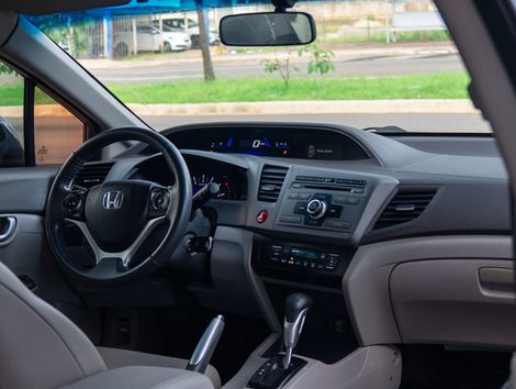 Honda Civic Sedan LXR 2.0 Flexone 16V Aut. 4p