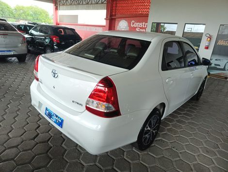 Toyota ETIOS PLATINUM Sed. 1.5 Flex 16V 4p Aut.