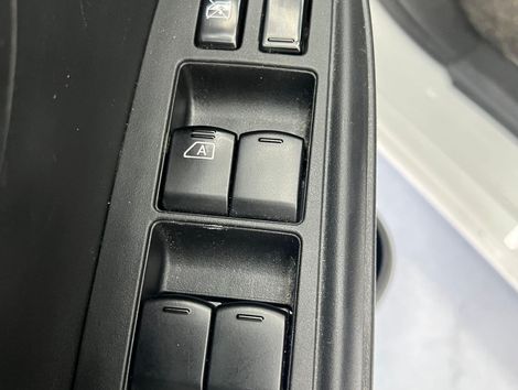 Nissan VERSA SL Direct 1.6 16V Flex  Aut. 