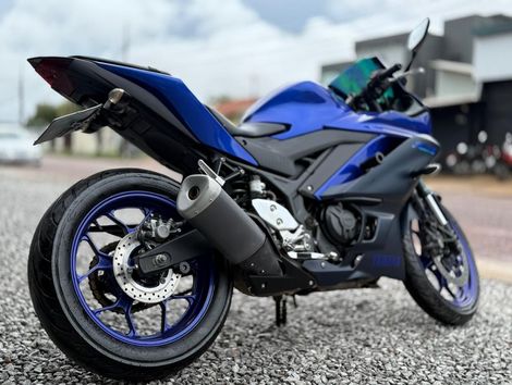 YAMAHA YZF R-3 321/ABS
