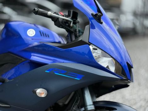 YAMAHA YZF R-3 321/ABS