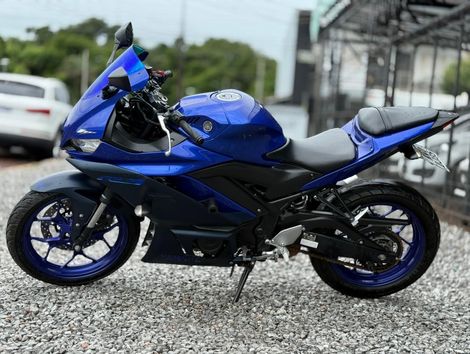 YAMAHA YZF R-3 321/ABS