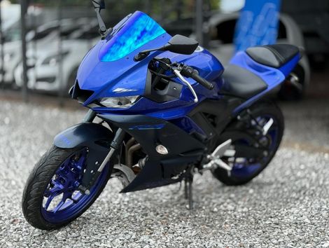 YAMAHA YZF R-3 321/ABS