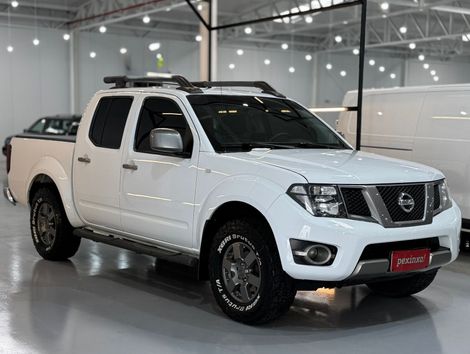 Nissan Frontier SV AT. CD 4x4 2.5 TB Dies. Aut.