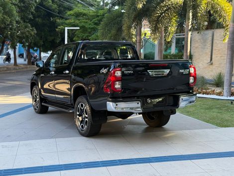 Toyota Hilux CD SRX 4x4 2.8 TDI 16V Diesel Aut.