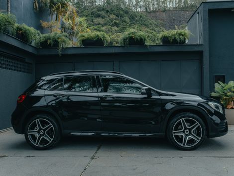 Mercedes GLA 250 Sport 2.0 TB 16V 4x2  211cv Aut.