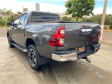 Toyota Hilux CD SRX 4x4 2.8 TDI 16V Diesel Aut.