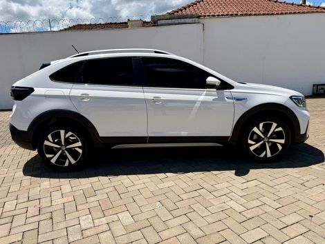 VolksWagen Nivus Highline 1.0 200 TSI Flex Aut.