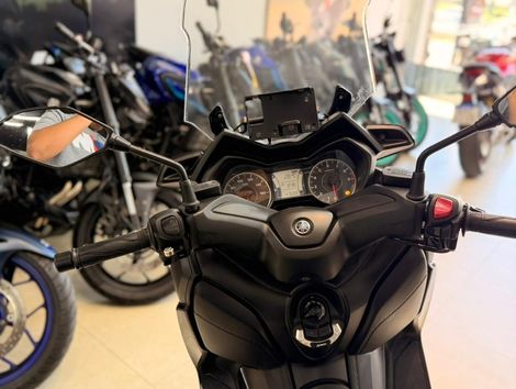YAMAHA XMAX