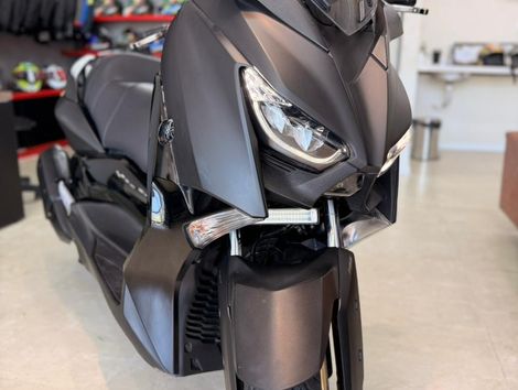 YAMAHA XMAX
