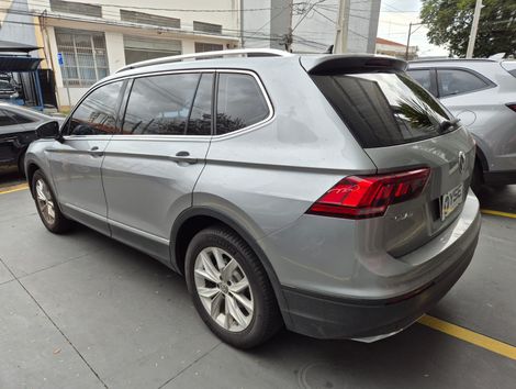 VolksWagen TIGUAN Allspac Comf 250 TSI 1.4 Flex