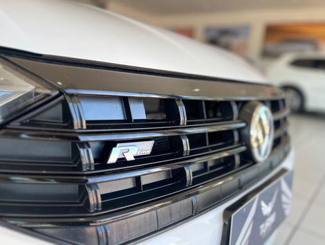 VolksWagen JETTA R-Line 250 TSI 1.4 Flex 16V Aut.