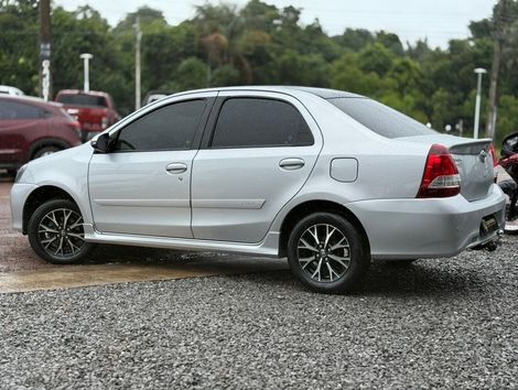 Toyota ETIOS PLATINUM Sed. 1.5 Flex 16V 4p Aut.