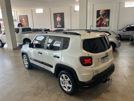 Jeep Renegade Sport T270 1.3 TB 4x2 Flex Aut.