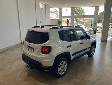 Jeep Renegade Sport T270 1.3 TB 4x2 Flex Aut.