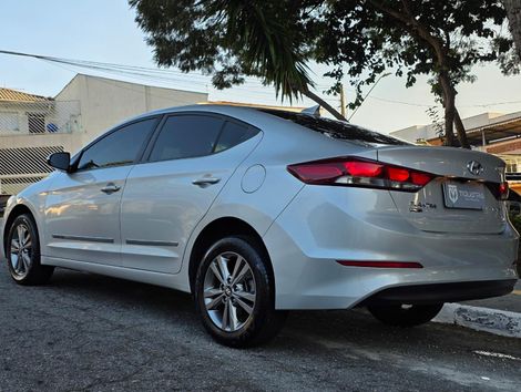 Hyundai Elantra 2.0 16V Flex Aut.