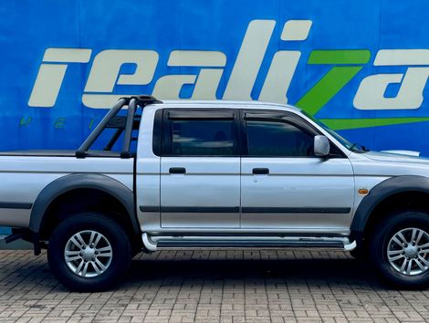 Mitsubishi L200 OUTDOOR HPE 2.5 4x4 CD T.Dies. Aut.
