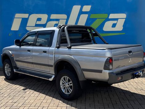 Mitsubishi L200 OUTDOOR HPE 2.5 4x4 CD T.Dies. Aut.
